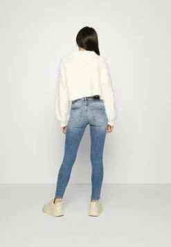 ONLY Petite ONLPOWER MID PUSH UP PETIT - Jeans Skinny Fit - Medium Blue Denim -ONLY Petite store b91108f4787f42b6a296961c58f36e79