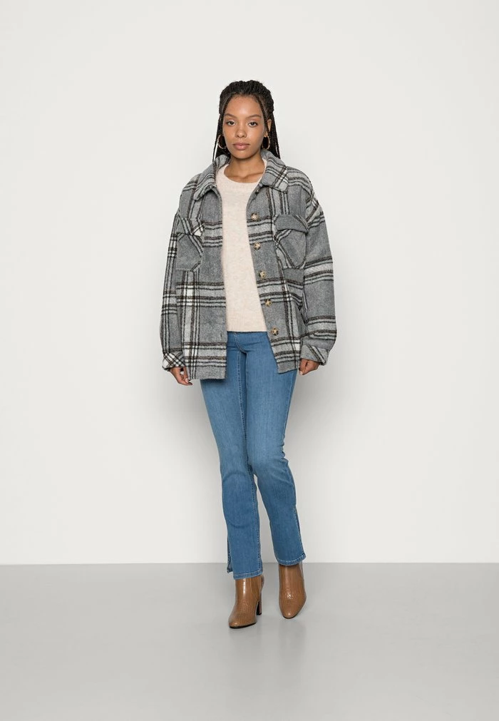 ONLY Petite ONLGABI LIFE O NECK - Jumper - Pumice Stone 4 ONLY Petite ONLGABI LIFE O NECK - Jumper - Pumice Stone - Image 2