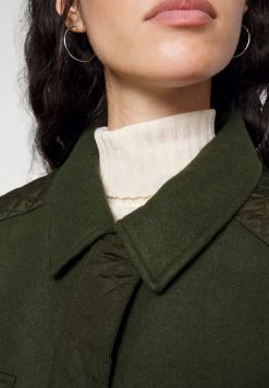 ONLY Petite ONLSELMA QUILT MIX SHACKET - Winter Jacket - Kalamata 13 ONLY Petite ONLSELMA QUILT MIX SHACKET - Winter Jacket - Kalamata -ONLY Petite store c41d86c514824ce1a435d26f8eadf6c9