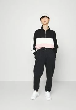 ONLY Petite ONLFEEL LIFE PANT - Tracksuit Bottoms - Black -ONLY Petite store c561773c20024882ade3d74f0155a3c4