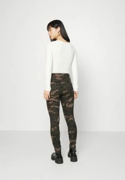 ONLY Petite ONLNINE ESTER PANTS - Trousers - Khaki -ONLY Petite store c78baa51ec2f46f88a2f0ae059cb9cdd