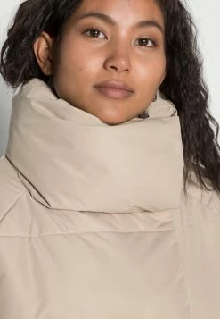 ONLY Petite ONLNEWJUNE LONG PUFFER - Winter Coat - Crockery -ONLY Petite store ca551808f6cb4a6db1237586c165a6db