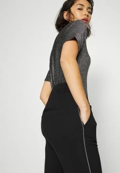 ONLY Petite ONLPOPTRASH LIFE EASY CHAIN - Trousers - Black 11 ONLY Petite ONLPOPTRASH LIFE EASY CHAIN - Trousers - Black -ONLY Petite store ce72c548cee34eda9c652d0c5ed7db67