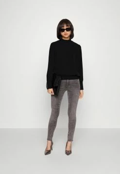 Alternative view of ONLY Petite ONLMETTE INGA HIGH NECKSMOCK - Blouse - Black
