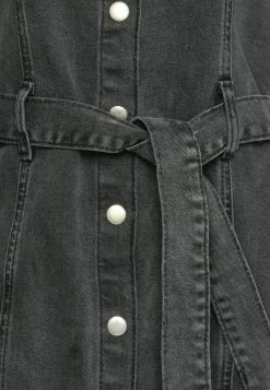 ONLY Petite ONLINC MONICA LIFE DRESS - Denim Dress - Black Denim -ONLY Petite store d88c3a97ac8848f2826fc3c4c8f3b393