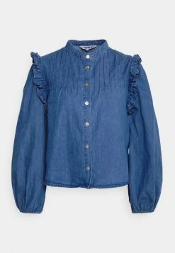 ONLY Petite ONLDIONNE FRILL - Blouse - Medium Blue Denim 10 ONLY Petite ONLDIONNE FRILL - Blouse - Medium Blue Denim -ONLY Petite store d8d24a44f3f147c494f37ddd87c32c92