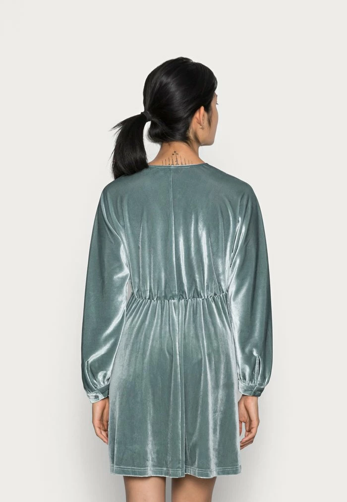 ONLY Petite ONLESME LIFE VELOUR DRESS - Cocktail Dress / Party Dress - Stormy Sea 5 ONLY Petite ONLESME LIFE VELOUR DRESS - Cocktail Dress / Party Dress - Stormy Sea - Image 3