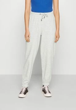ONLY Petite ONLFEEL NEW PANT - Tracksuit Bottoms - Light Grey