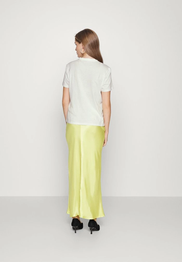ONLY Petite ONLTRILLE TOP - Basic T-shirt - Cloud Dancer 5 ONLY Petite ONLTRILLE TOP - Basic T-shirt - Cloud Dancer - Image 3