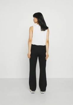 ONLY Petite ONLELORA PANT - Bootcut Jeans - Black -ONLY Petite store e485b7e78b6f42abb7b24ba12f04e870