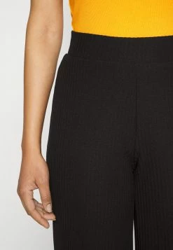 ONLY Petite ONLEMMA WIDE PANT - Trousers - Black -ONLY Petite store e507ab6eddd849ac95df7d86ab999191