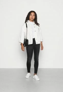 ONLY Petite ONLWAUW - Jeggings - Black Denim -ONLY Petite store e56051d95f394c49930f79c4c9b749d6