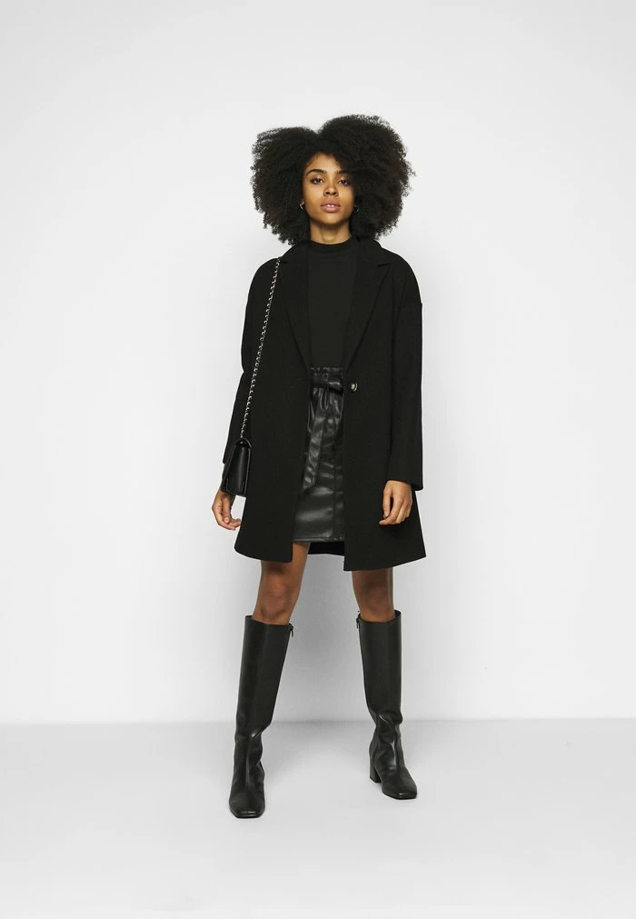 ONLY Petite ONLZAYLA PUFF BODY - Long Sleeved Top - Black 4 ONLY Petite ONLZAYLA PUFF BODY - Long Sleeved Top - Black - Image 2