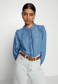 ONLY Petite ONLROMANCE - Blouse - Medium Blue Denim -ONLY Petite store e76e013f1efa443e863f5afb0ce08202