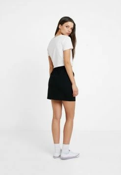 ONLY Petite ONLPOPTRASH EASY SKIRT - Mini Skirt - Black -ONLY Petite store e80a28b734f8451b8ed5bd64bd03b5c3