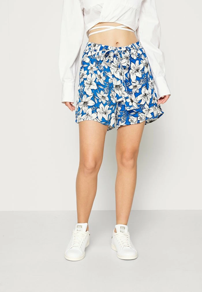 ONLY Petite ONLFREDERIKKE BELT - Shorts - Cloud Dancer 3 ONLY Petite ONLFREDERIKKE BELT - Shorts - Cloud Dancer