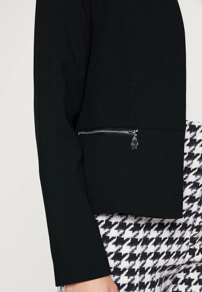 ONLY Petite ONLMADDY KOMA SHORT ZIP - Blazer - Black 7 ONLY Petite ONLMADDY KOMA SHORT ZIP - Blazer - Black - Image 5