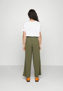 ONLY Petite ONLSANIA - Trousers - Grape Leaf 12 ONLY Petite ONLSANIA - Trousers - Grape Leaf -ONLY Petite store ea9f4fa3fc17408698464237451fc2ae