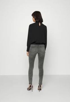 ONLY Petite ONLROYAL LIFE - Jeans Skinny Fit - Medium Grey Denim -ONLY Petite store edbe12e4070b442a93a18420bf6f14ee