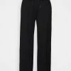 ONLY Petite ONLPOPTRASH SUKI LIFE - Trousers - Black -ONLY Petite store f04115ed53d642eeb5763c4b8b054458