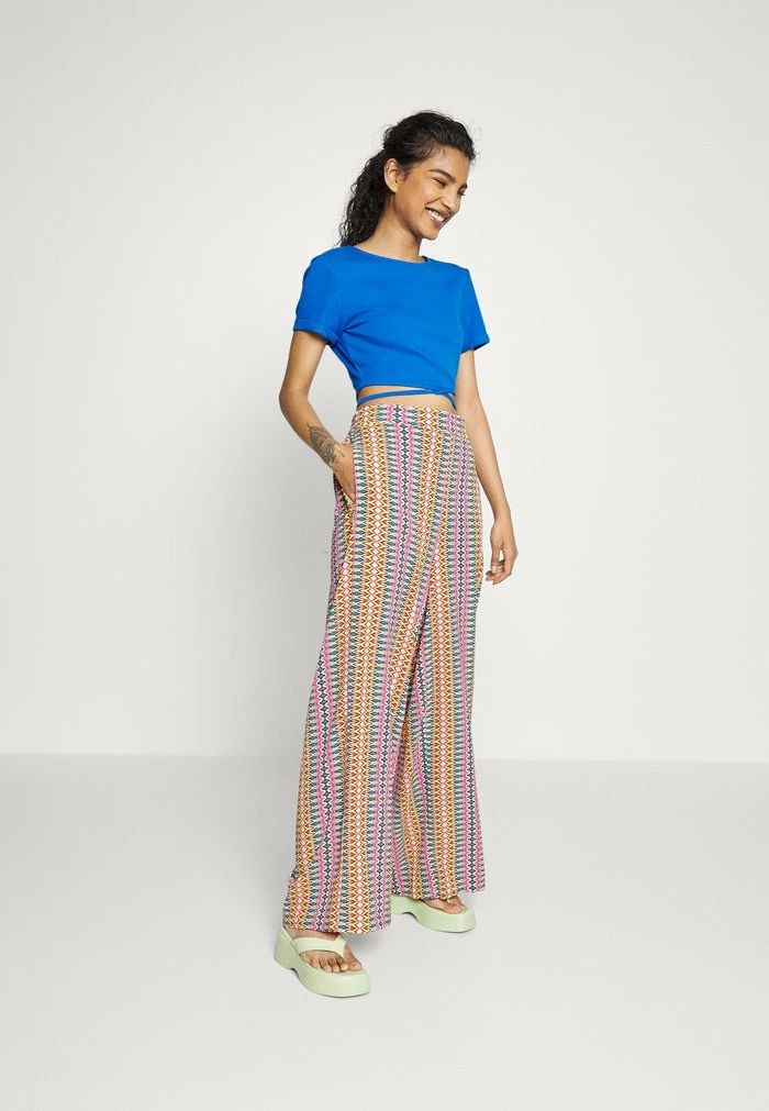 ONLY Petite ONLNOVA LUX ALBA PALAZZO PANT - Trousers - Solar Power/vibrant 4 ONLY Petite ONLNOVA LUX ALBA PALAZZO PANT - Trousers - Solar Power/vibrant - Image 2
