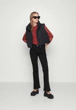 ONLY Petite ONLHUSH MID WAIST FLARED - Flared Jeans - Black Denim -ONLY Petite store f2f22694e67c402eb4e97d8a4739a3a4