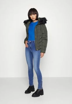 ONLY Petite ONLROYALHW ZIP CLEAN - Jeans Skinny Fit - Medium Blue Denim -ONLY Petite store f360cdd1d0fc47438ae4cc7cf83df726