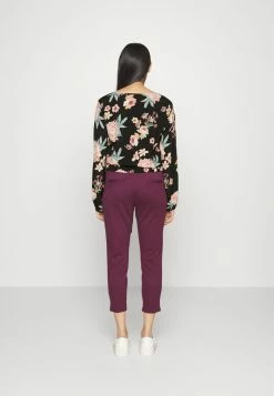 ONLY Petite ONLMARY V NECK - Blouse - Black -ONLY Petite store f3785de6398d429987329c75996d070f