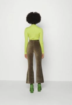 ONLY Petite ONLFENJA LIFE FLARED PANT - Trousers - Forest Night -ONLY Petite store f3bee5067a5e40afa3e8da7ae7d8ec05