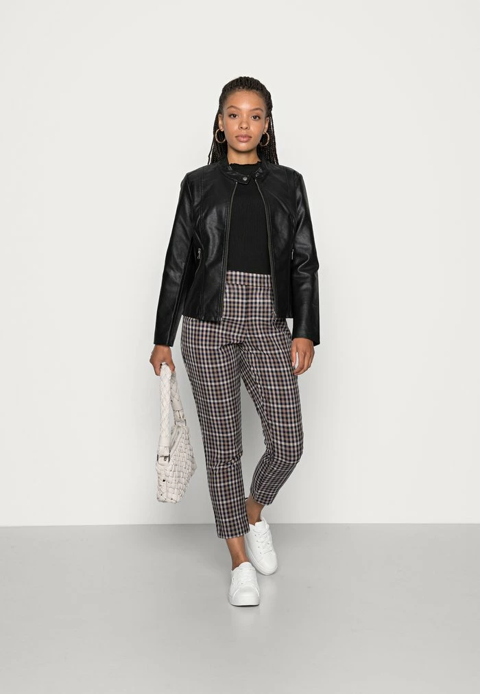 ONLY Petite ONLMELISA JACKET - Faux Leather Jacket - Black 4 ONLY Petite ONLMELISA JACKET - Faux Leather Jacket - Black - Image 2