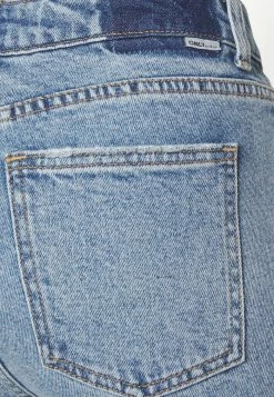 ONLY Petite ONLEMILY - Straight Leg Jeans - Light Blue Denim -ONLY Petite store f52113256e9e4198aa92a832a072a1c8
