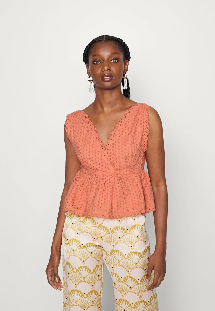 ONLY Petite ONLMEGA STRAP TOP - Blouse - Desert Sand 3 ONLY Petite ONLMEGA STRAP TOP - Blouse - Desert Sand