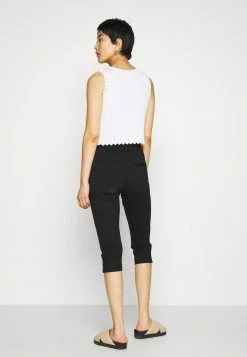 ONLY Petite ONLPOPTRASH EASY CAPRI PANT - Trousers - Black -ONLY Petite store ffa586346dd24baab507f5b1f4ed8f59